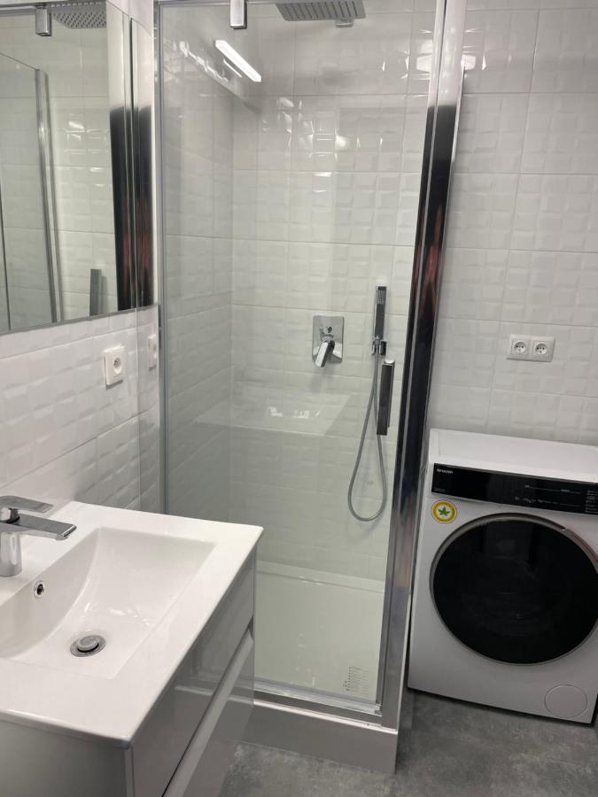 Brzostek Apartment Warschau Buitenkant foto